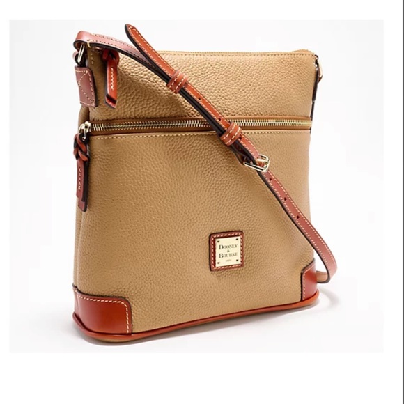 Dooney and Bourke Pebbled Leather Crossbody Bag in Sand, EUC - Picture 5 of 16